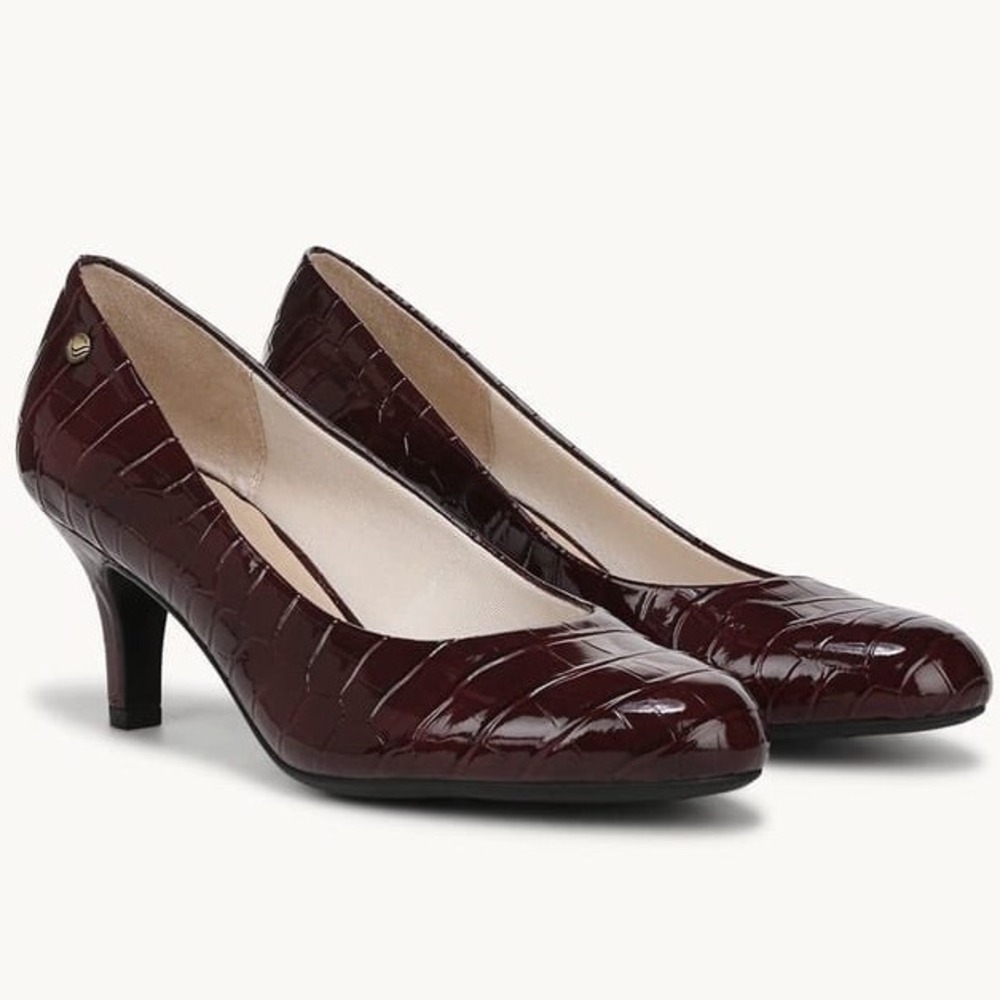 LifeStride Parigi Wine Red Croc Pumps Womens 9 M Kitten Heel Soft System